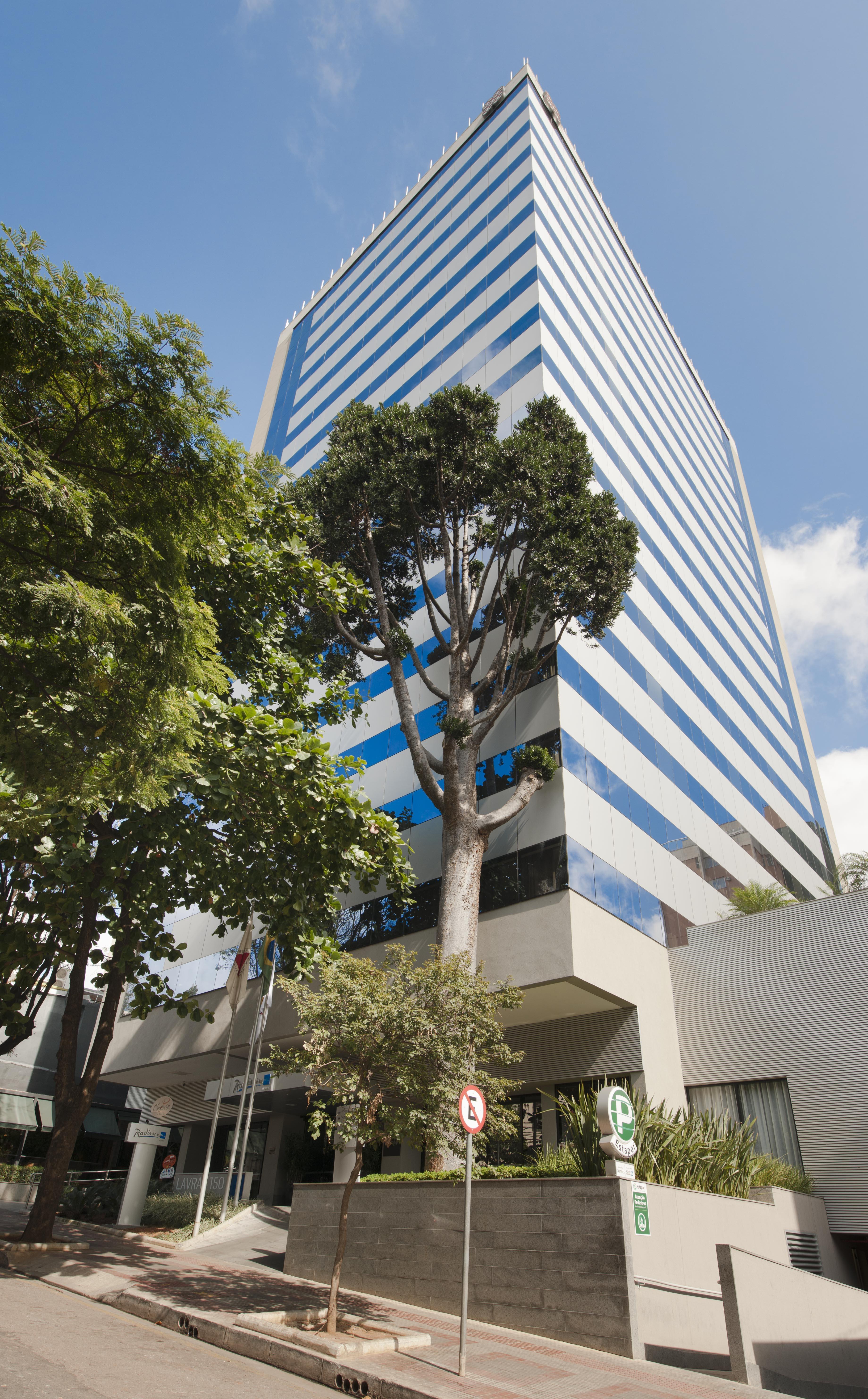 Radisson Blu Belo Horizonte Savassi Hotel Luaran gambar The building's exterior
