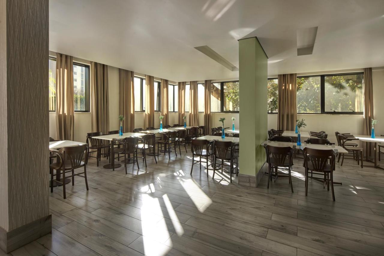 Radisson Blu Belo Horizonte Savassi Hotel Luaran gambar The dining room