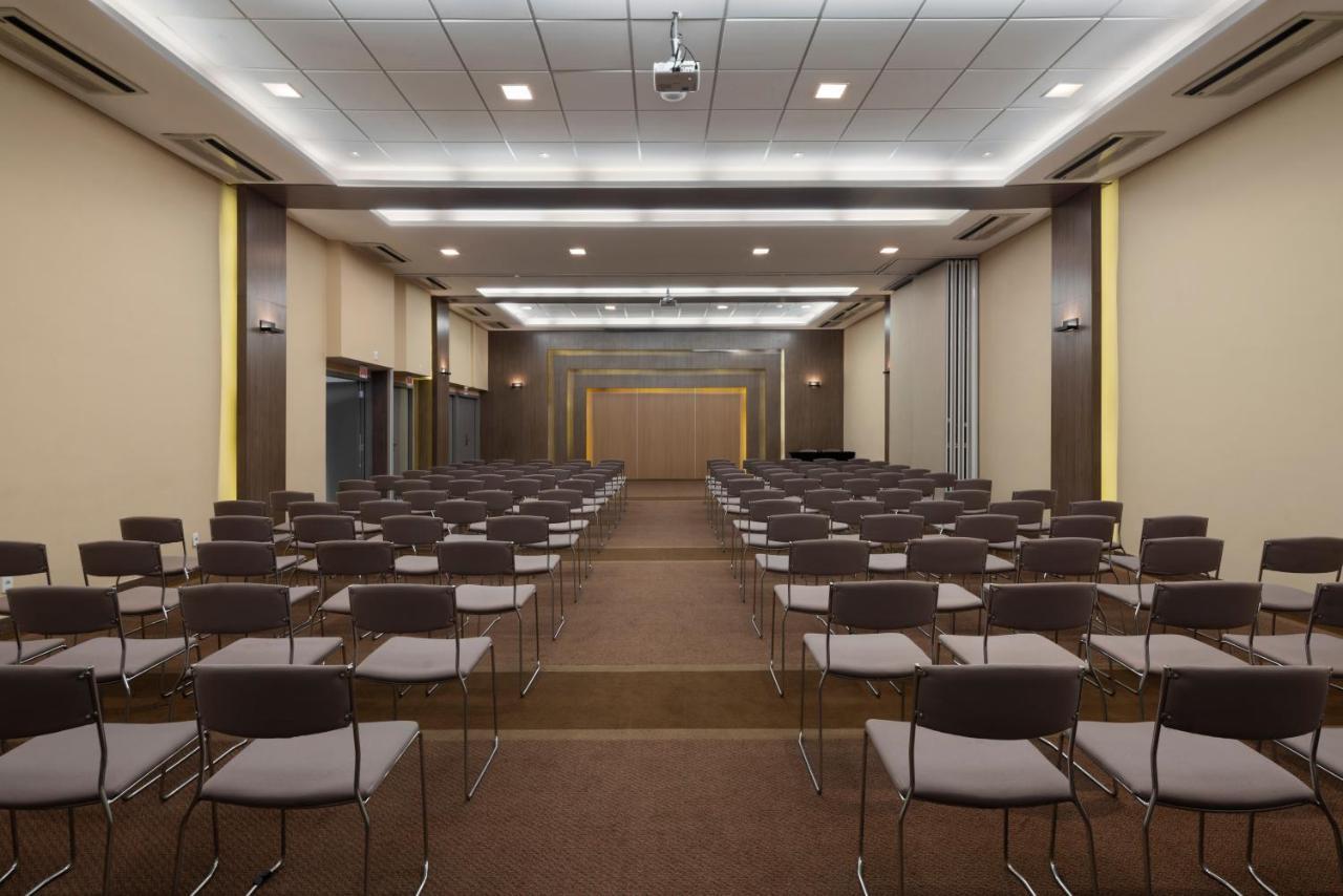Radisson Blu Belo Horizonte Savassi Hotel Luaran gambar The main conference room